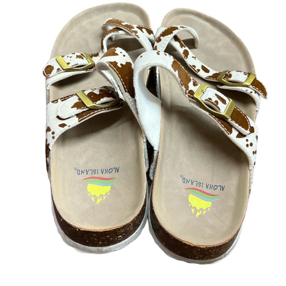Sz7M Aloha Island Cow Print Sandals - Picture 3 of 5